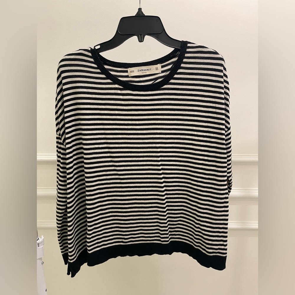 Zara Black and White Crew Neck Sweater